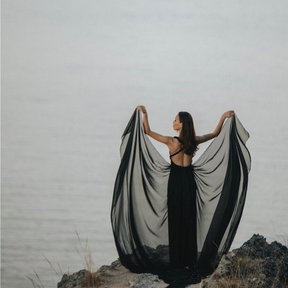 Black Extra Long Infinity Dress - Picture 4 of 5